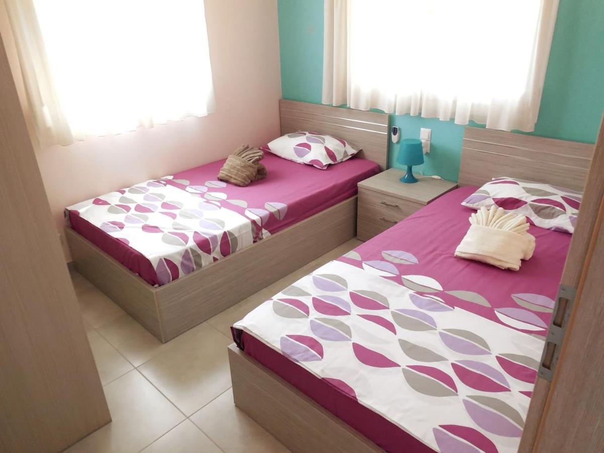 Costa Petra - Luxury Seaside Cottage With Garden - Vacation House For Families In Greece Néa Meságkala Extérieur photo